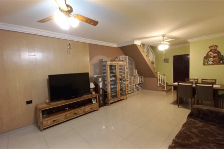 Casa à venda com 3 quartos, sendo 1 suíte, em Jardim Esmeralda, São Paulo, SP