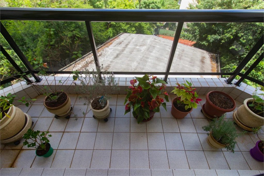 Apartamento à venda com 3 quartos, sendo 2 suítes,  em Vila Andrade, São Paulo, SP