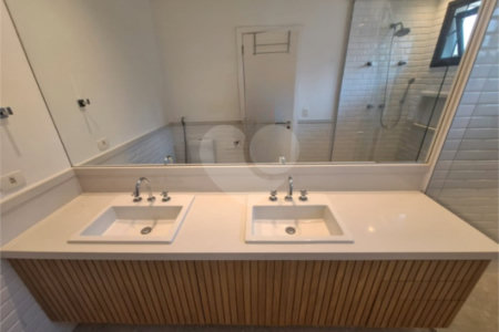 Casa à venda ou para alugar com 3 suítes no condomínio Boulevard Ibirapuera, São Paulo - SP