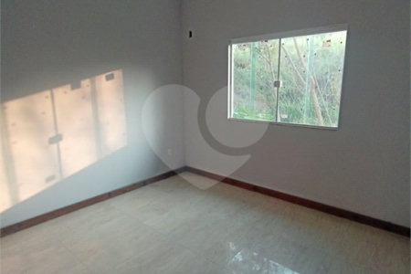 Casa à venda com 4 quartos, sendo 1 suíte, em Campo Grande, Rio de Janeiro, RJ