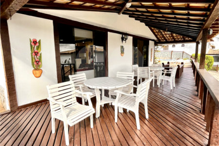 Casa à venda com 6 quartos, sendo 5 suítes,  em Alto de Búzios, Armação dos Búzios, RJ