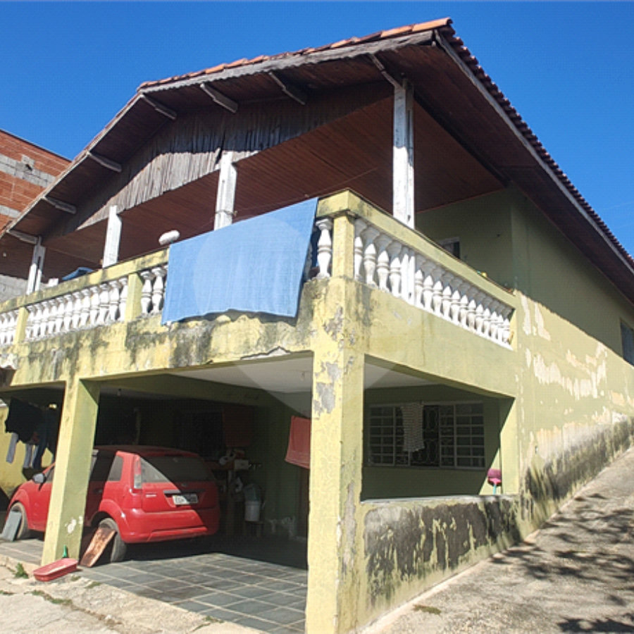Chácara à venda com 3 quartos, sendo 1 suíte, no Centro, Nazaré Paulista, SP