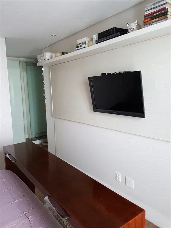 Apartamento à venda com 3 suítes em Jardim Londrina, São Paulo, SP