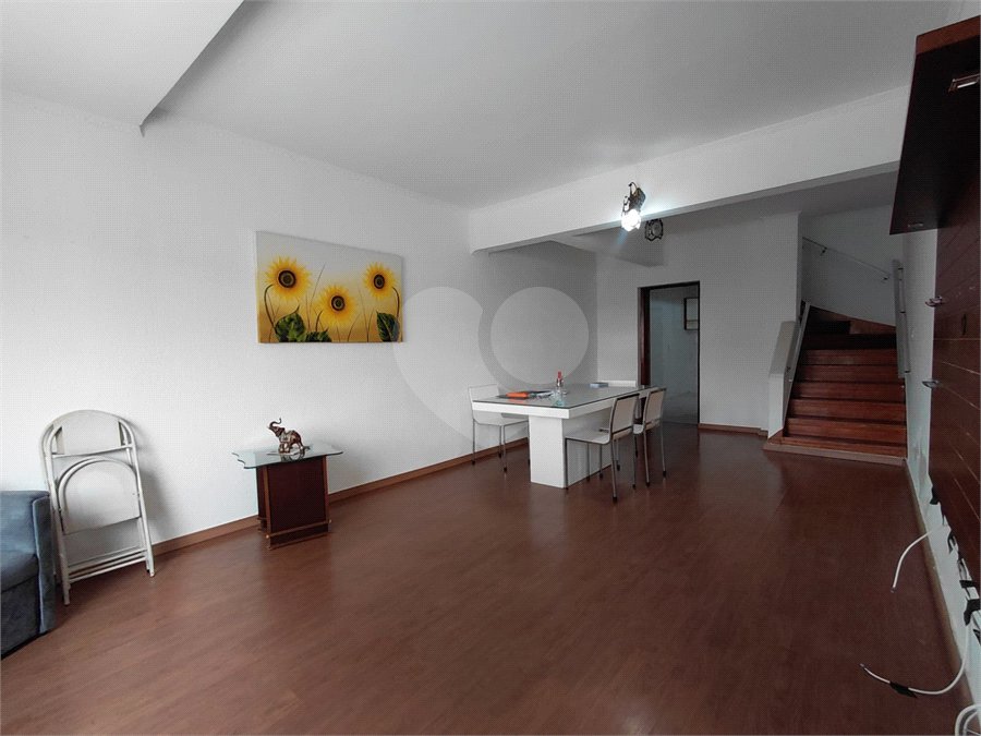 Sobrado à venda com 3 quartos em Vila Romana, São Paulo, SP