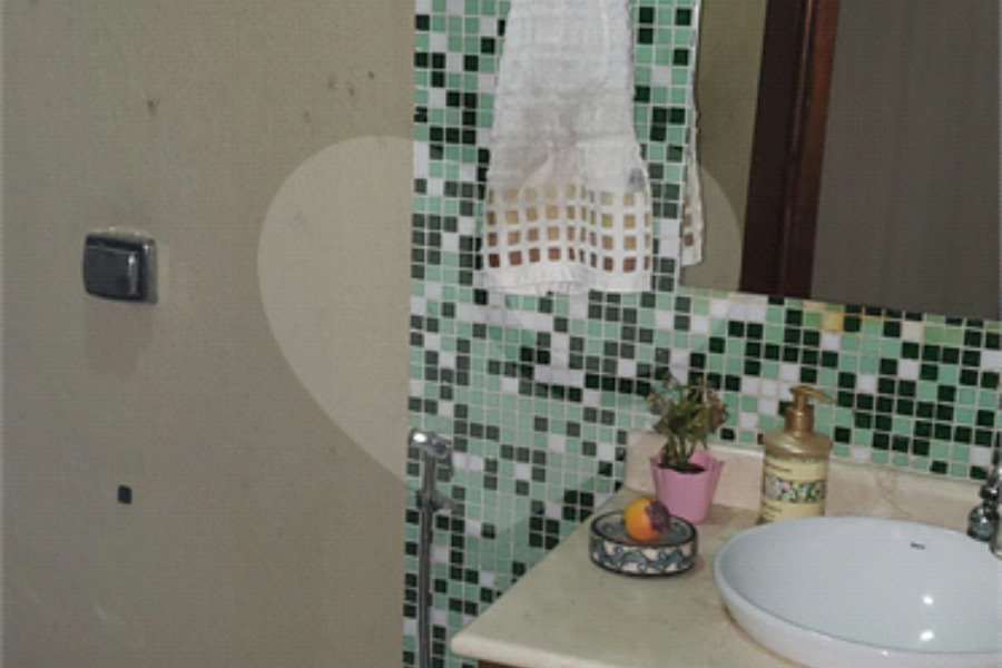 Casa à venda com 3 quartos, sendo 1 suíte, no condomínio Alpes da Cantareira, Mairiporã - SP