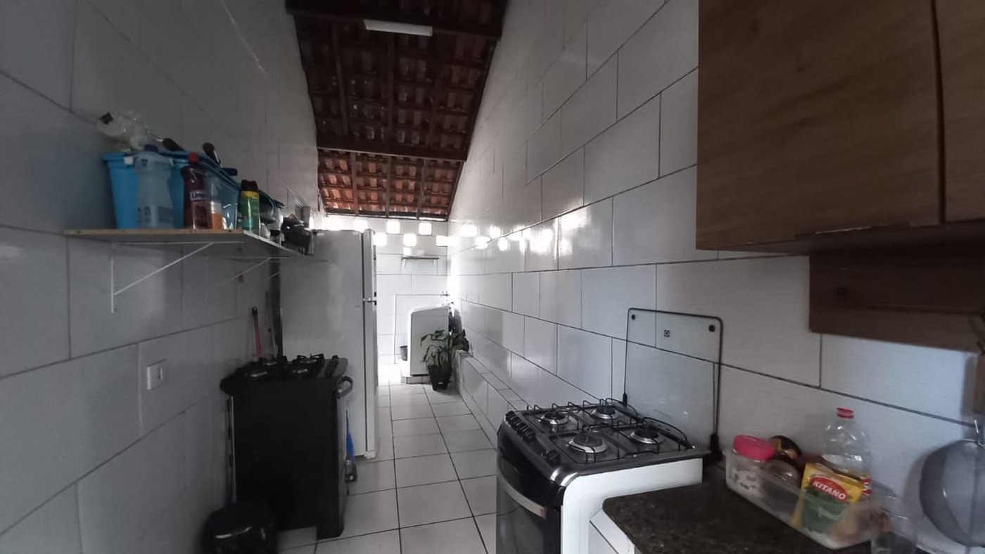 Casa com 2 dormitórios à venda, 100 m² por R$ 700.000,00 - Vila Guilhermina - Praia Grande/SP