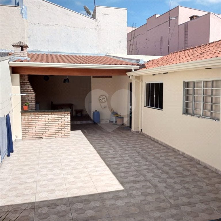 Casa de Vila à venda com 3 quartos em Jardim Santa Cruz, Salto, SP
