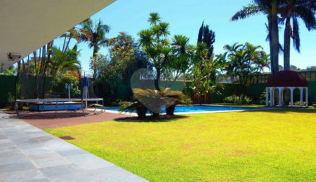 Sobrado à venda com 6 suítes em Jardim Cordeiro, São Paulo, SP