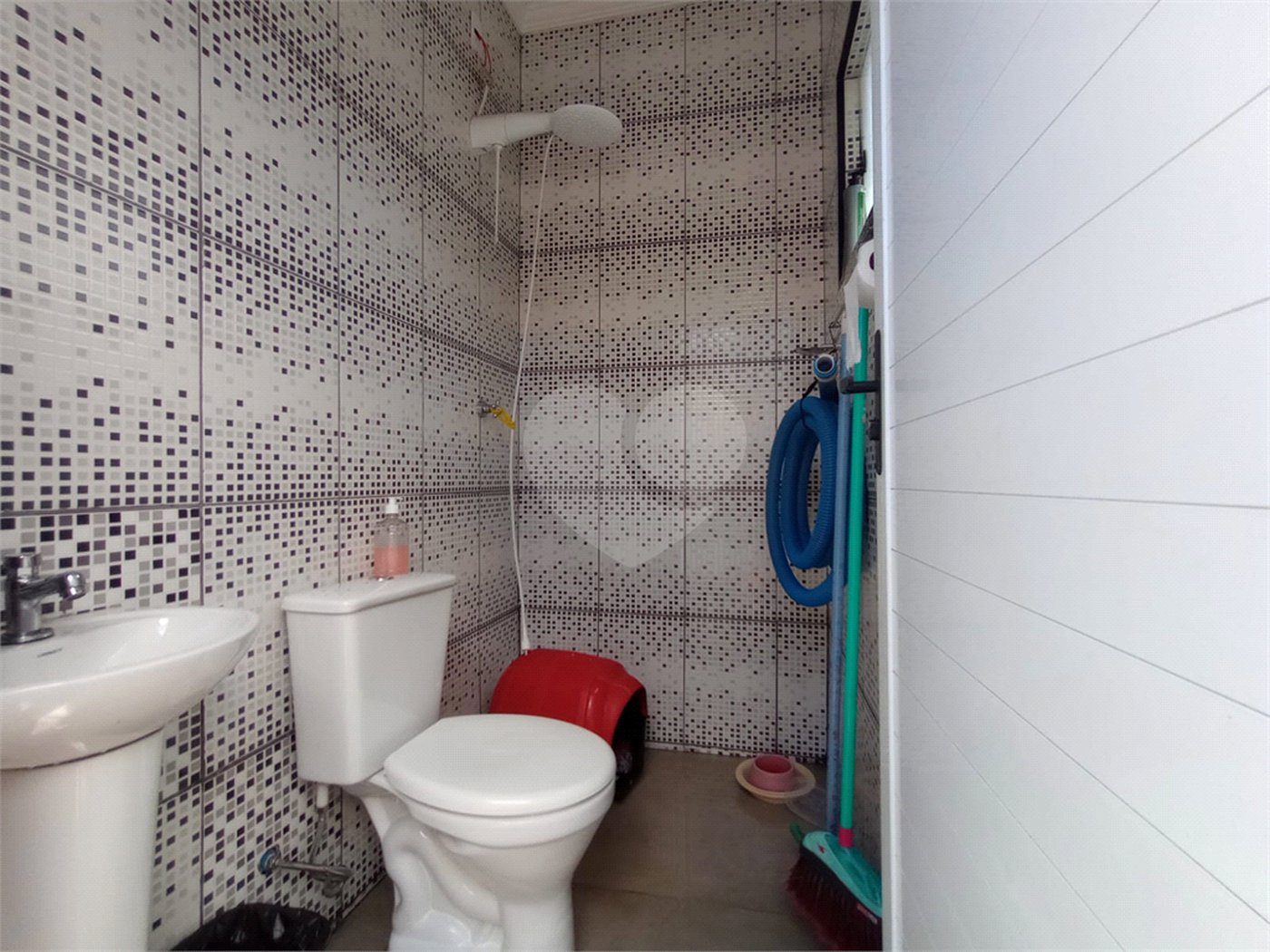 Sobrado à venda com 2 quartos, sendo 1 suíte, em Vila Vendramini, Itapetininga, SP