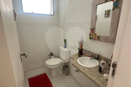 Casa à venda com 4 quartos, sendo 3 suítes, no condomínio Jardins de Florença, Rio de Janeiro - RJ