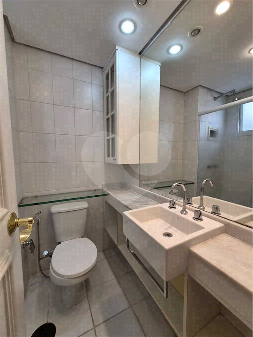 Apartamento para alugar com 3 quartos, sendo 2 suítes, em Brooklin Paulista, São Paulo, SP