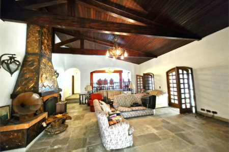 Casa Térrea à venda com 5 quartos, sendo 3 suítes, em Granja Julieta, São Paulo, SP