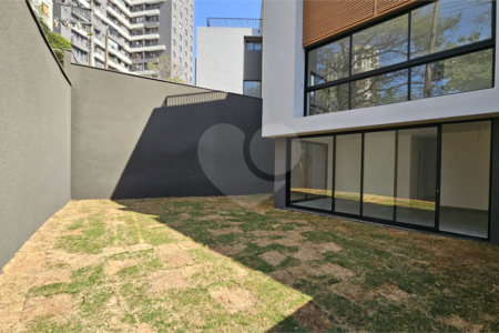 Casa à venda com 4 suítes no condomínio Cube Cidade Jardim, São Paulo - SP