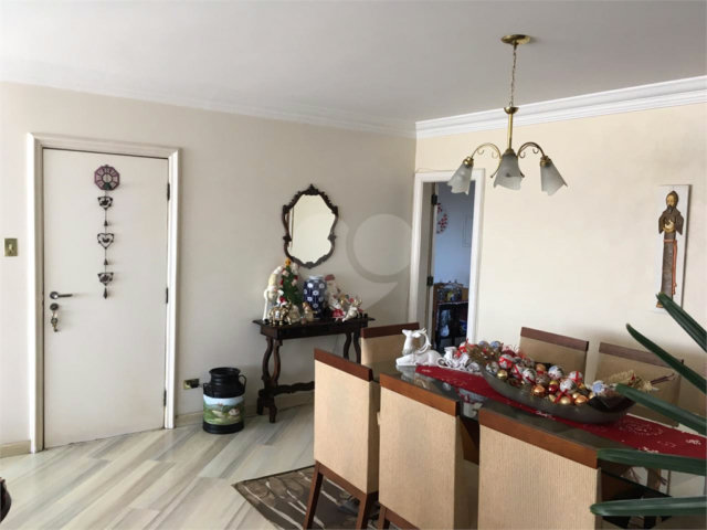 Apartamento à venda com 4 quartos, sendo 1 suíte,  em Chácara Santo Antônio, São Paulo, SP