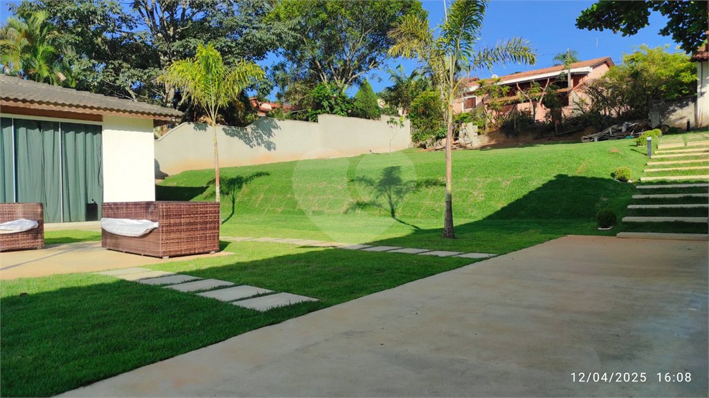 Casa à venda com 3 quartos, sendo 1 suíte, no condomínio Alpes Douro, Bom Jesus dos Perdões - SP