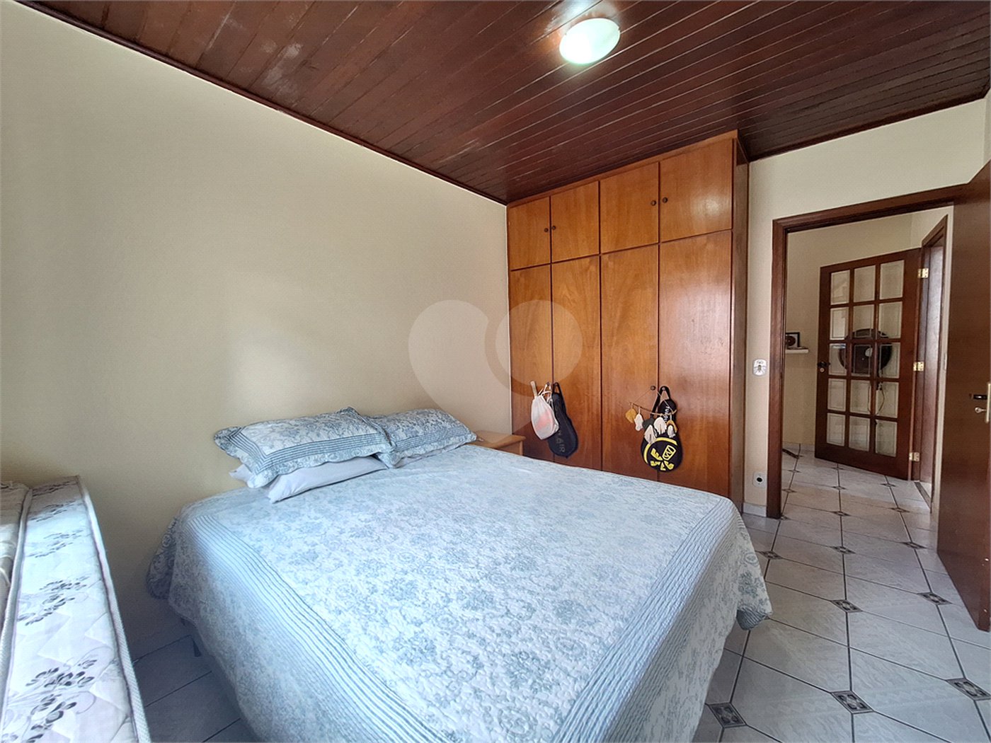 Casa para alugar com 3 quartos, sendo 1 suíte,  no condomínio Estância Marambaia, Vinhedo - SP