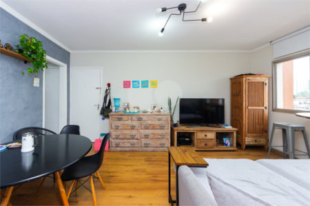 Apartamento à venda com 3 quartos, sendo 1 suíte, em Mirandópolis, São Paulo, SP