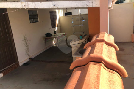 Casa à venda com 4 quartos em Vila Cidade Industrial (vila Xavier), Araraquara, SP
