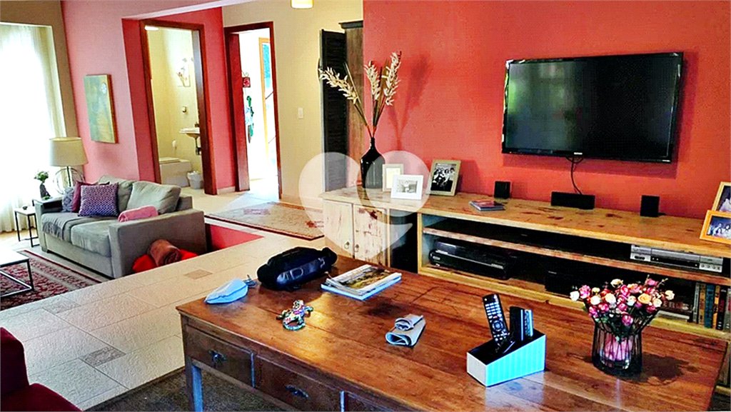 Casa à venda com 3 quartos no condomínio Alpes da Cantareira, Mairiporã - SP
