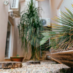 Casa à venda com 5 quartos, sendo 4 suítes, no condomínio Flamboyant, Atibaia - SP