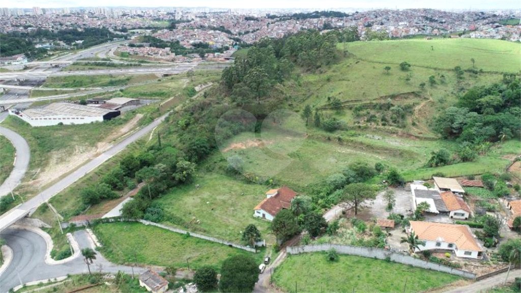 Terreno à venda ou para alugar com 2 quartos, sendo 1 suíte, em Parque Edu Chaves, São Paulo, SP