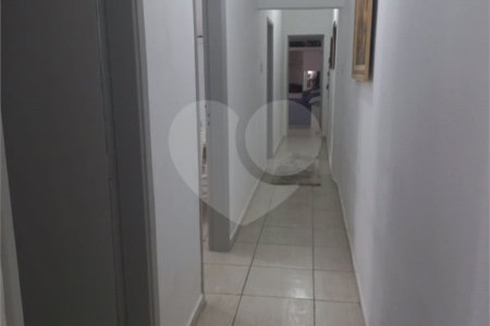 Casa Térrea à venda com 3 quartos, sendo 1 suíte,  em Vila Oliveira, Mogi das Cruzes, SP