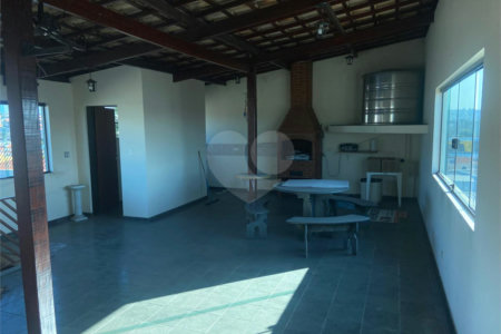 Sobrado à venda com 3 quartos, sendo 1 suíte,  em Jardim Selma Helena, Poá, SP