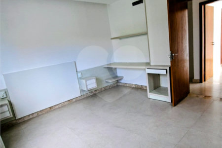 Casa à venda com 3 quartos, sendo 2 suítes, em Orla Norte, Porto Seguro, BA