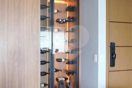 Apartamento à venda com 3 suítes em Indianópolis, São Paulo, SP