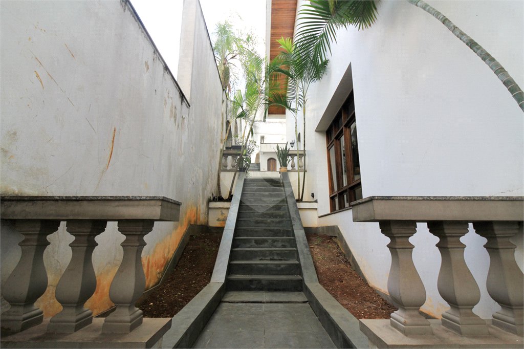 Casa à venda com 5 quartos, sendo 3 suítes, em Jardim São Bento, São Paulo, SP