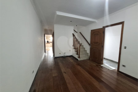Sobrado à venda com 3 quartos, sendo 1 suíte, em Campo Grande, São Paulo, SP