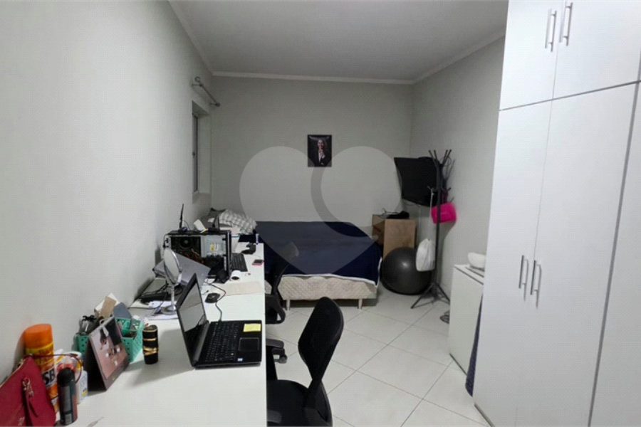 Casa Térrea à venda ou para alugar com 8 quartos, sendo 4 suítes, em Vila Pereira Barreto, São Paulo, SP