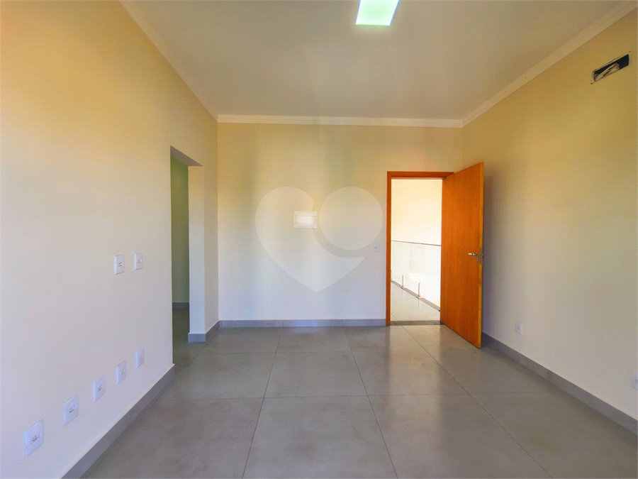 Casa à venda com 3 quartos, sendo 1 suíte, no condomínio Terras de São Francisco, Sorocaba - SP