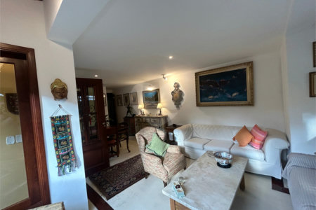 Casa de Vila à venda com 5 quartos, sendo 3 suítes,  em Jardim Hípico, São Paulo, SP