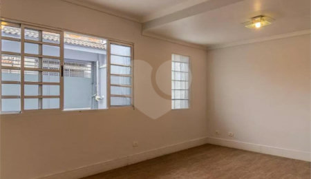 Casa à venda com 3 suítes em Vila Morse, São Paulo, SP