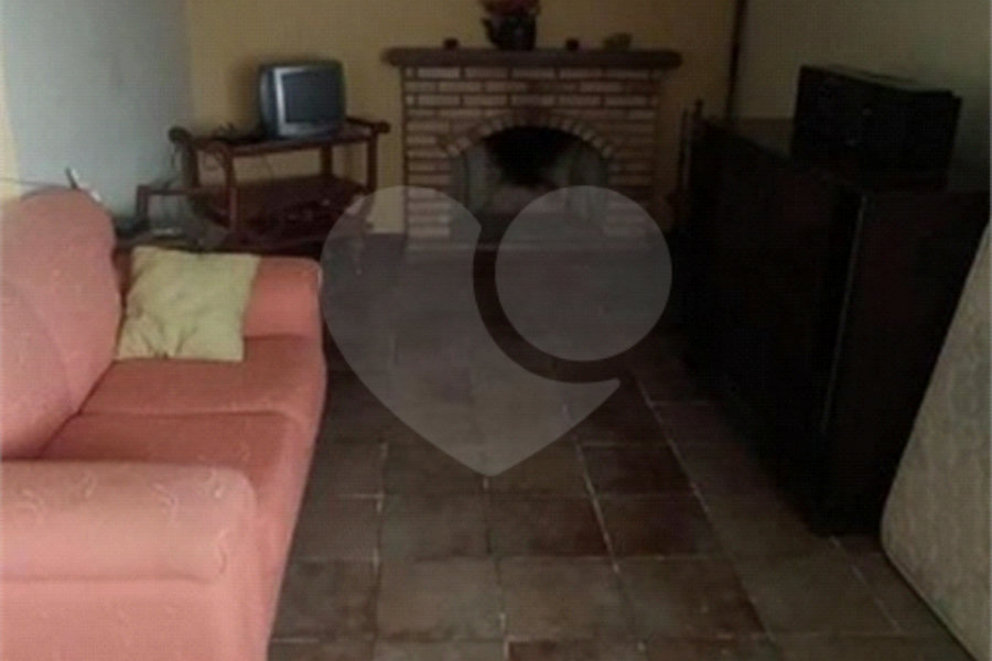 Casa à venda com 5 quartos, sendo 1 suíte, em Mantiqueira, Mairiporã, SP