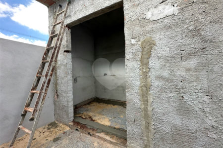 Casa à venda com 3 quartos, sendo 1 suíte, no condomínio Lago dos Ipês, Itapetininga - SP