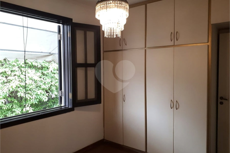 Sobrado à venda com 5 quartos, sendo 3 suítes, em Tremembé, São Paulo, SP