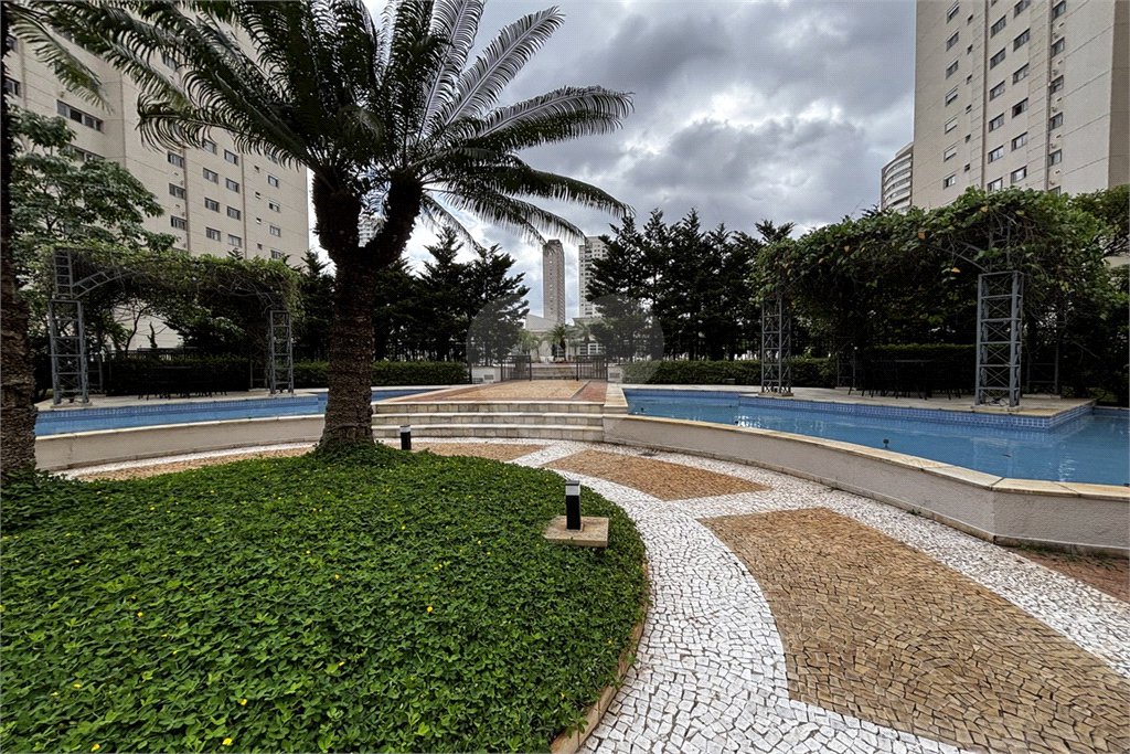 Apartamento para alugar com 3 suítes em Vila Romana, São Paulo, SP