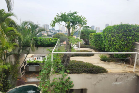 Casa à venda com 4 quartos, sendo 2 suítes,  em Vila Romana, São Paulo, SP