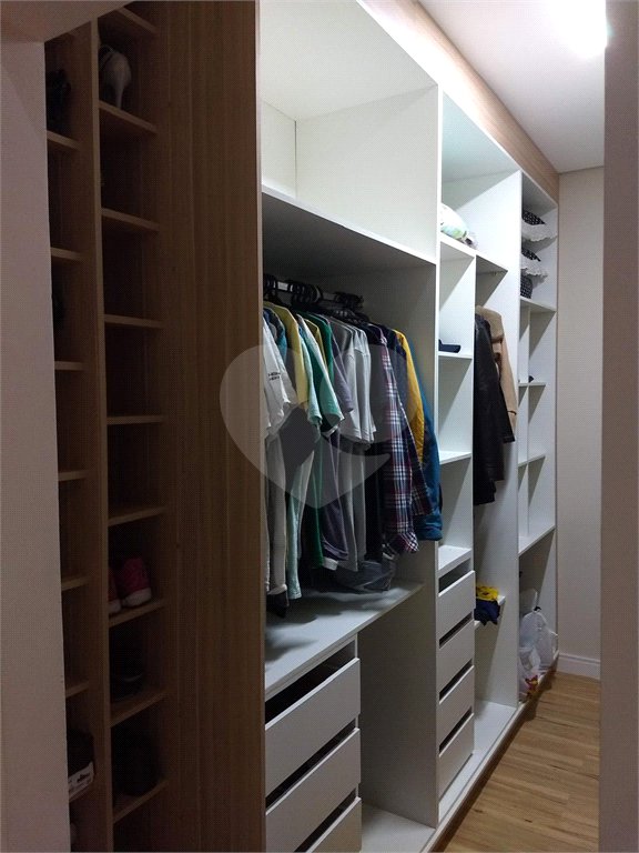 Casa à venda com 3 quartos, sendo 1 suíte, em Residencial Vila dos Eucaliptos, Salto, SP
