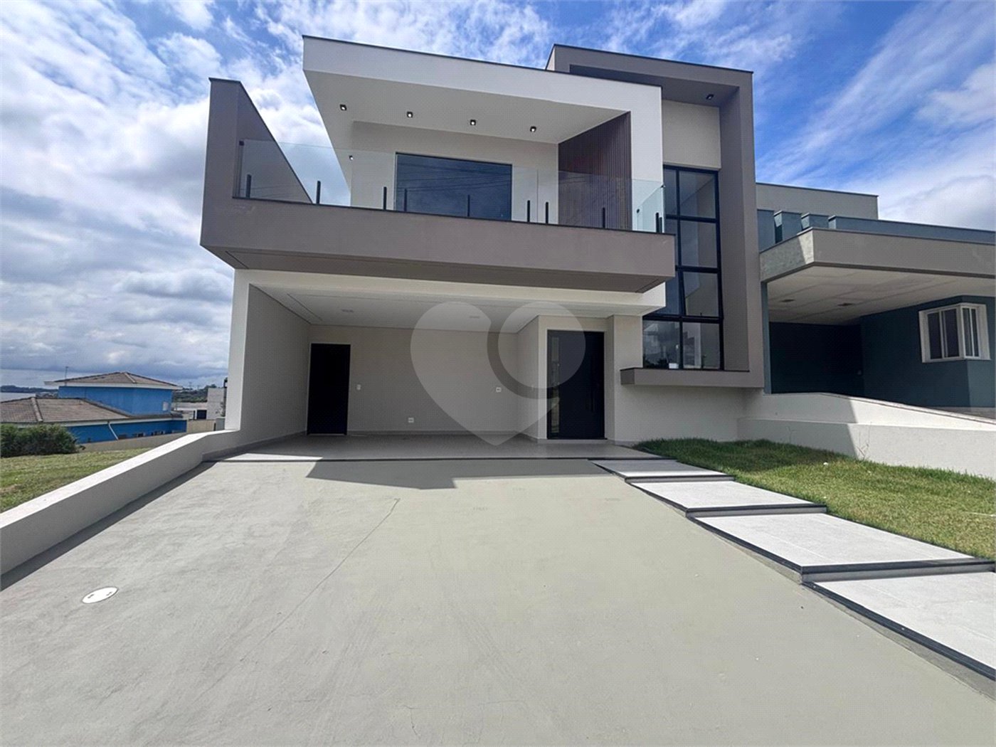 Casa à venda com 3 suítes no condomínio Campos do Conde I e II, Sorocaba - SP