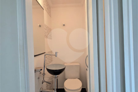 Casa à venda com 5 quartos, sendo 3 suítes, em Morumbi, São Paulo, SP