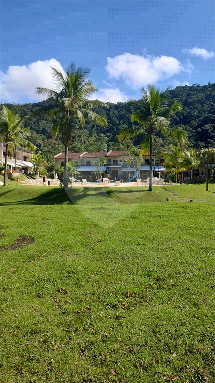 Duplex à venda com 3 quartos, sendo 1 suíte, em Enseada, Guarujá, SP