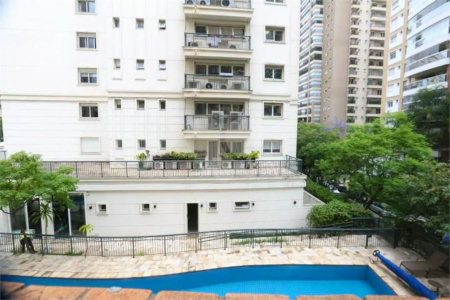 Apartamento à venda na Vila Nova Conceição, mobiliado pronto para morar com varanda e 1 vaga