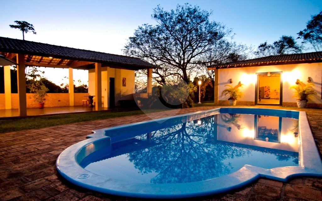 Casa à venda com 4 quartos em Chácaras Maringá, Atibaia, SP