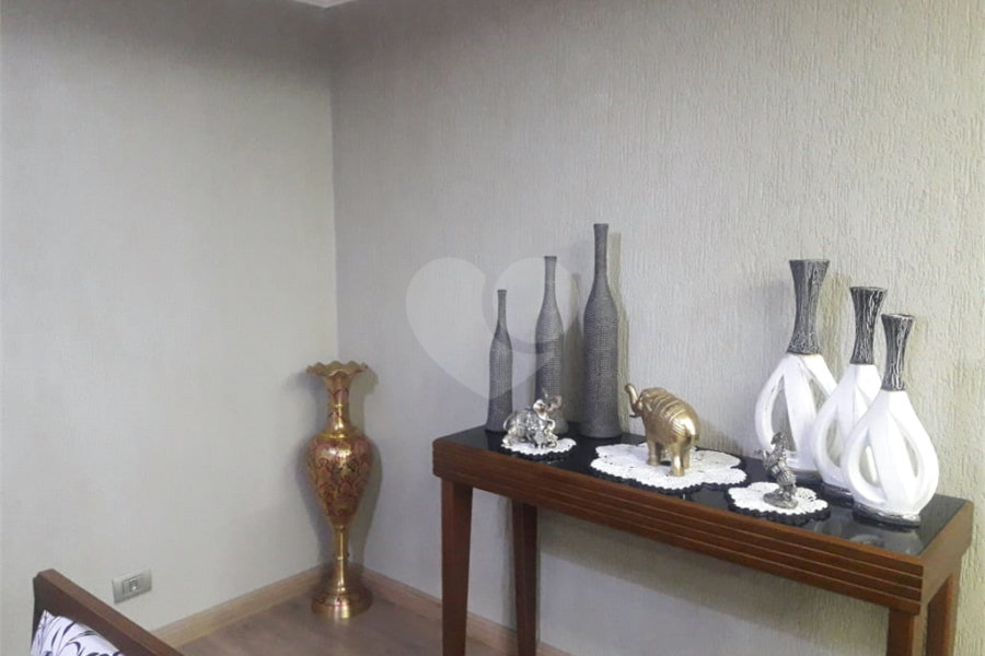 Sobrado à venda com 3 quartos, sendo 1 suíte, em Vila Milton, Guarulhos, SP