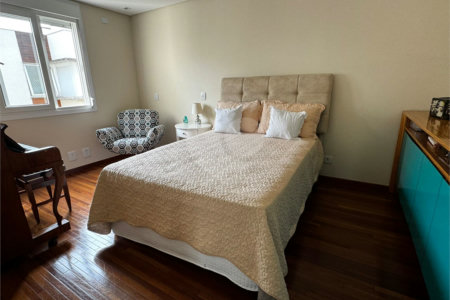 Casa à venda com 4 quartos, sendo 3 suítes, no condomínio Tao, São Paulo - SP
