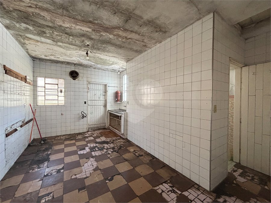 Sobrado à venda com 4 quartos em Vila Paulicéia, São Paulo, SP