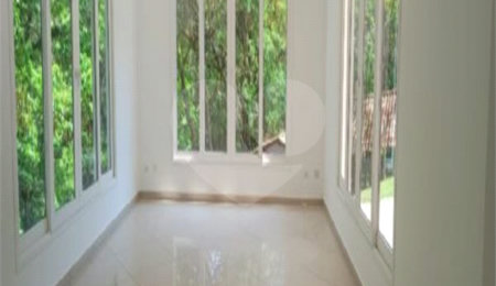 Casa à venda ou para alugar com 4 suítes no condomínio Quebec Ville Residencial, São Roque - SP